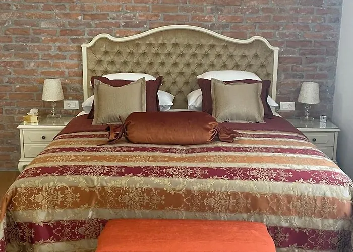 Opera Heritage Bed and breakfast