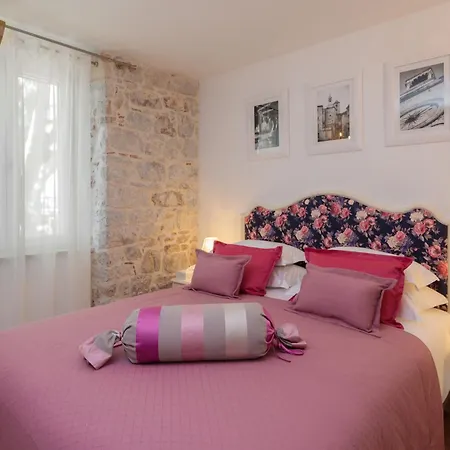 فندق مبيت وإفطار Opera Heritage 4*